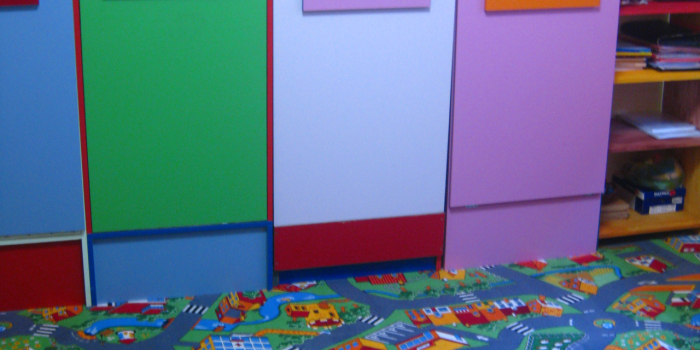 Curatat mocheta spatii copii